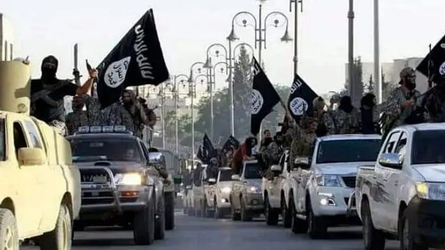 Representational image of an ISIS convoy | X\@Intlatm