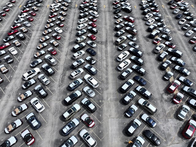A drone view shows cars at the Port of Baltimore, Maryland, U.S., April 2, 2025. REUTERS/Evelyn Hockstein/ File Photo