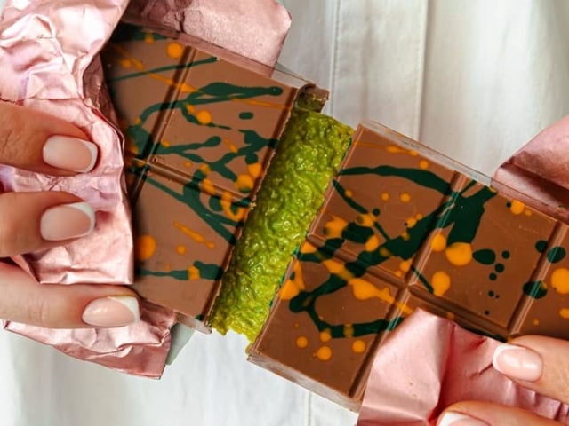 El chocolate Dubái de Fix con su particular color verde. Foto: Instagram