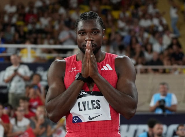 Athletics - Diamond League - Monaco - Stade Louis II, Monaco - July 11, 2025 Noah Lyles of the U.S. celebrates after winning the Men's 200m final REUTERS/Aleksandra Szmigiel