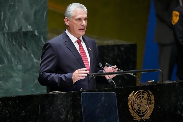 El presidente cubano Miguel Díaz-Canel habla ante la 78va sesión de la Asamblea General de las Naciones Unidas, el martes 19 de septiembre de 2023, en la sede de la ONU. (AP foto/Mary Altaffer)