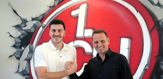 Lotschoschwili (l.) mit Sportchef Chatzialexiou