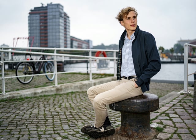 Der Ko-Vorsitzende der Grünen Jugend, Jakob Blasel, hat die Vergesellschaftung von mehreren deutschen Großkonzernen verlangt, um den Klimaschutz voranzutreiben.