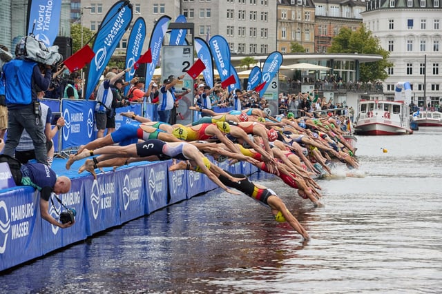 Beim Triathlon 2024 war das Wetter noch verhältnismäßig gut. Am kommenden Sonntag (den 13. Juli) sieht es weniger angenehm aus mit den Bedingungen. (Archivbild)