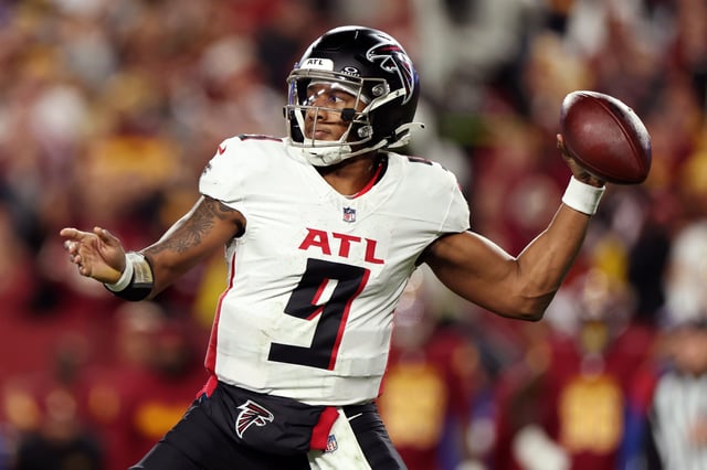 Michael Penix Jr. #9 of the Atlanta Falcons throws a pass in the fourth quarter against the Washington Commanders at Northwest Stadium on December 29, 2024 in Landover, Maryland.