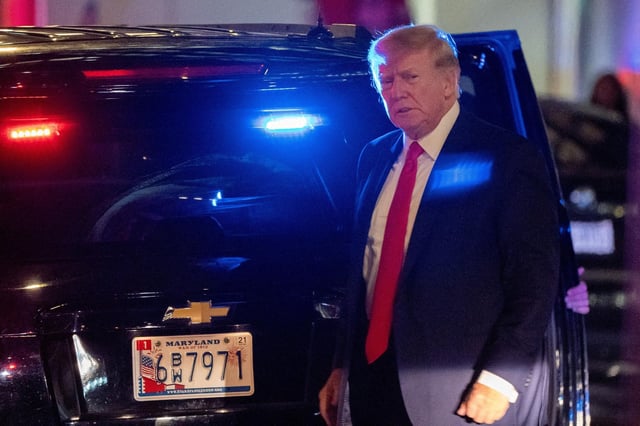 Donald Trump llega a la Trump Tower.