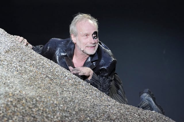 Wolfram Koch als Hagen