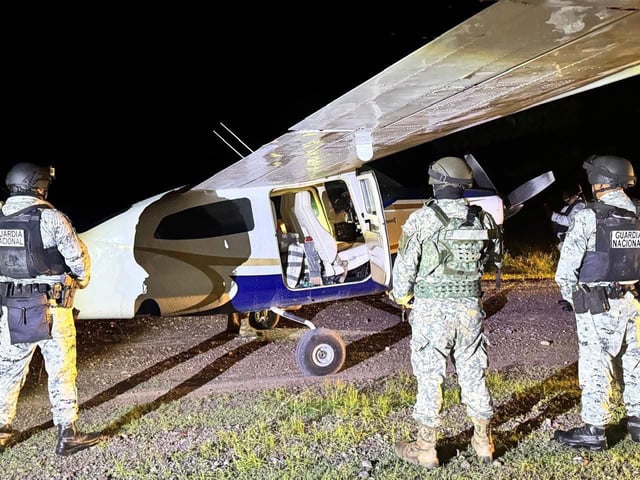La Guardia Nacional y Sedena aseguraron la avioneta con cocaína y detuvieron a tres personas