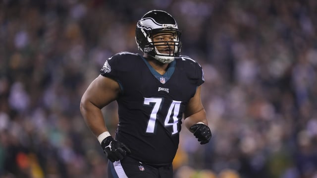 Ndamukong Suh #74 of the Philadelphia Eagles makes his way off the field against the Green Bay Packers at Lincoln Financial Field on November 27, 2022 in Philadelphia, Pennsylvania.Mitchell Leff/Getty Image