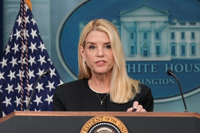 U.S. Attorney General Pam Bondi speaks to the media in the Press Briefing Room at the White House in Washington D.C., June 27, 2025. REUTERS/Ken Cedeno/File Photo