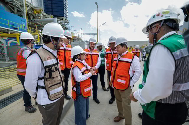 La capacidad de generación de energía en Yucatán se verá incrementada en 38.2% con la entrada en operación de las Centrales Ciclo Combinado Mérida y Ciclo Combinado Riviera Maya - Valladolid, con lo cual la capacidad total, incluyendo el enlace de transmisión, alcanzaría el orden de los 5,486 megawatts.