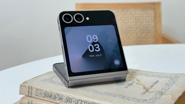 Samsung Galaxy Z Flip 6 gets a huge discount during the Prime Day sale.