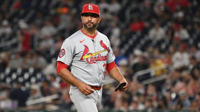 Cardinals manager Oli Marmol