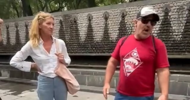 Una joven denunció la falta de respeto de un turista en el Bosque de Chapultepec. Foto: Captura de pantalla de video