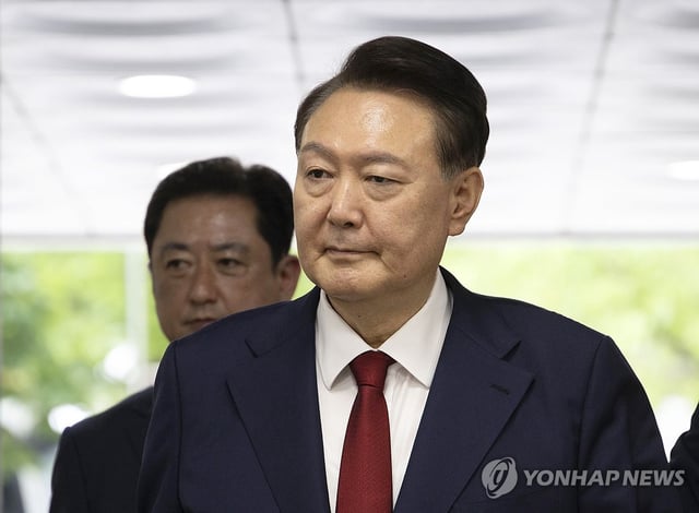 Former President Yoon Suk Yeol appears at the Seoul Central District Court in the capital city on July 9, 2025, to attend a hearing to review the legality of his detention over charges related to his failed attempt to impose martial law. (Pool photo) (Yonhap)