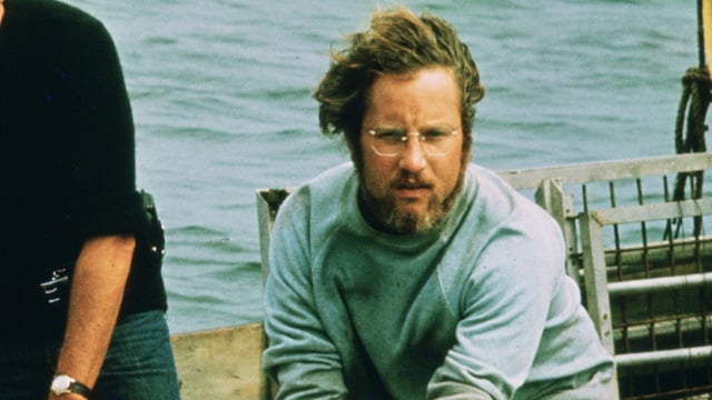  Richard Dreyfuss is suffering from bronchitis 
