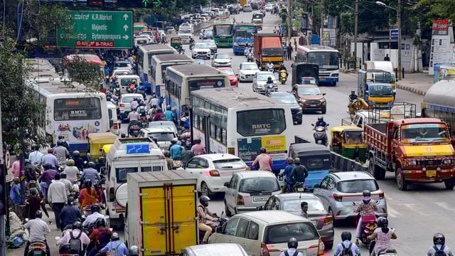 Bengaluru resident claimed their usual 40-minute commute stretched to 1 hour and 50 minutes due to the traffic chaos.
