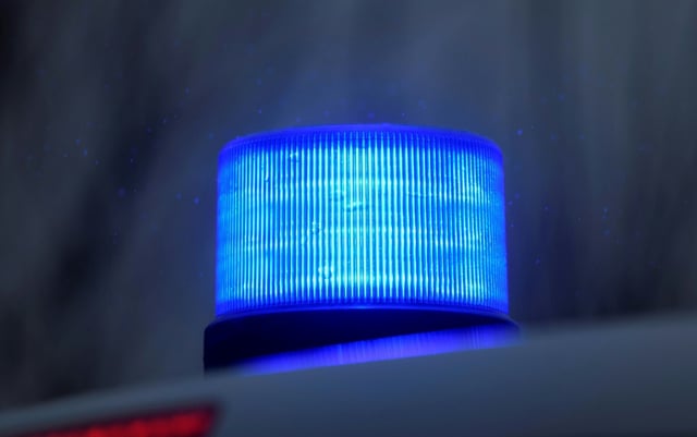 Eine 58-Jährige ist in Baden-Württemberg mit einem Segelflugzeug abgestürzt und dabei ums Leben gekommen. Wie die Polizei in Reutlingen mitteilte, verlor die Pilotin aus noch unbekannten Gründen in der Startphase die Kontrolle über ihr Segelflugzeug.
