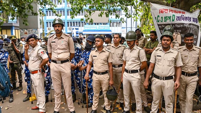 The West Bengal police arrested a suspect with alleged ties with TMC, in connection with the murder on Sunday. He gave three other names.