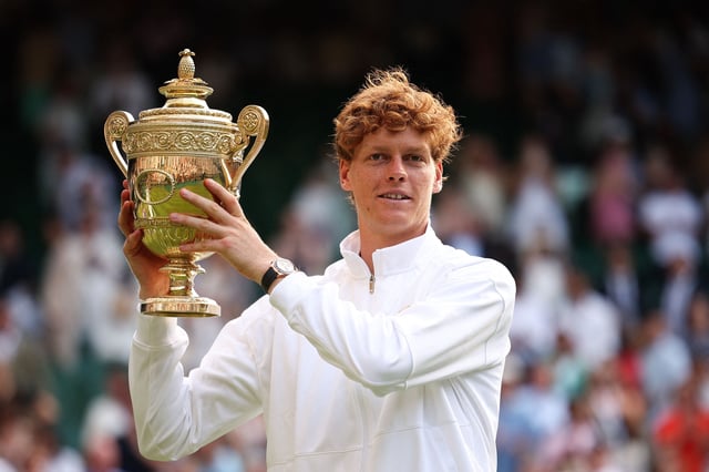 Jannik Sinner, flamante campeón de Wimbledon. Una victoria que le permitió consolidarse al tope del ranking semanal. (Photo by HENRY NICHOLLS / AFP) / RESTRICTED TO EDITORIAL USE