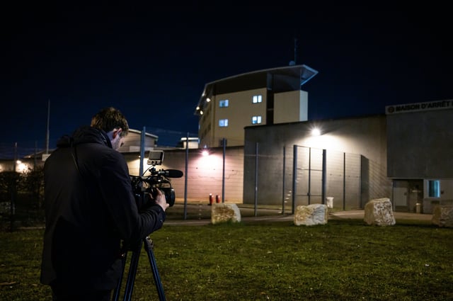 Medias wait outside the prison of Lyon-Corbas on February 20, 2019, in Corbas, as Cecile Bourgeon will be released after her sentence to twenty years imprisonment for blows fatal to her five-year-old daughter Fiona in 2013, was cancelled by the Appeal Court. - The appeal trial in the &#39;Fiona affair&#39; restarted on January 29, with the hope to uncover the mystery of the girl that disappeared in 2013. The girl&#39;s mother Cecile Bourgeon, sentenced to 5 years in prison at first instance for lying for months about a kidnapping of the child, and his ex-companion Berkane Makhlouf, who had been sentenced to 20 years imprisonment for blows fatal to Fiona, are to appear again before another appeal court. (Photo by Jeff PACHOUD / AFP)        (Photo credit should read JEFF PACHOUD/AFP via Getty Images)