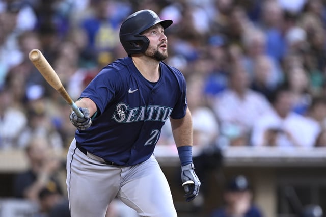 Oddsmakers see Seattle&#39;s Cal Raleigh as the favorite in the 2025 MLB Home Run Derby, which begins tonight at 8 p.m. ET.