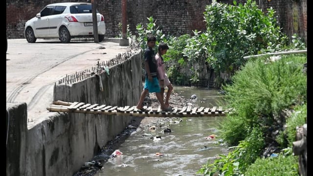 Open drain can be seen at Wazirganj area in Lucknow on Monday (Mushtaq Ali/HT Photo)