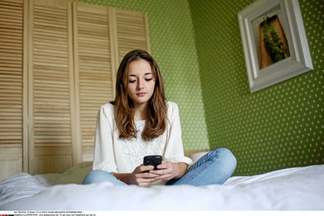 L'application est conçue pour ne révéler aucune donnée personnelle, à l'exception de la confirmation de la majorité.
