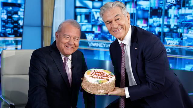 Dr. Oz brought Fox Business&#39; Stuart Varney a “MAHA medi-cake&#34; to celebrate Medicaid&#39;s 60th anniversary.
