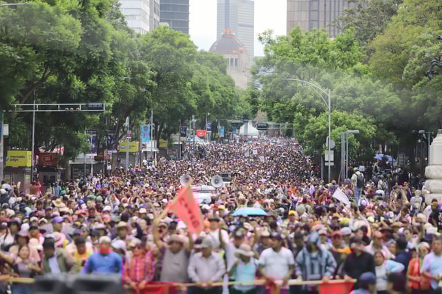 La CNTE se manifestó a las afueras de Segob.