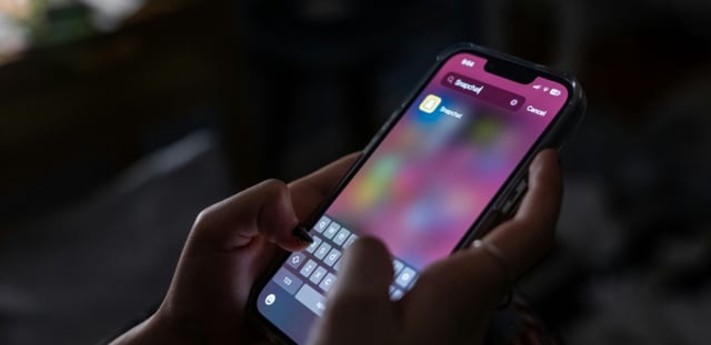 Smartphone use should not be allowed before 12, said the report