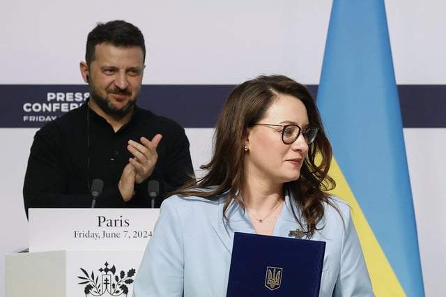 Volodymyr Zelensky et Ioulia Svyrydenko à Paris, en juin 2024.