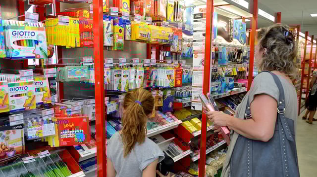 Le prix des fournitures scolaires enregistre une légère hausse en 2025, selon l’UFC-Que Choisir