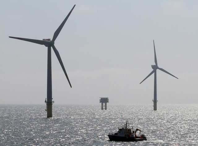 Das Verwaltungsgericht Oldenburg hat die Verlegung eines Seekabels für die Stromversorgung einer neuen Gasförderplattform vor der Nordseeinsel Borkum vorerst gestoppt.