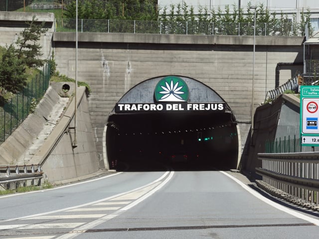 Für eine Durchfahrt durch den Frejus-Tunnel müssen Reisende tief in die Tasche greifen. 