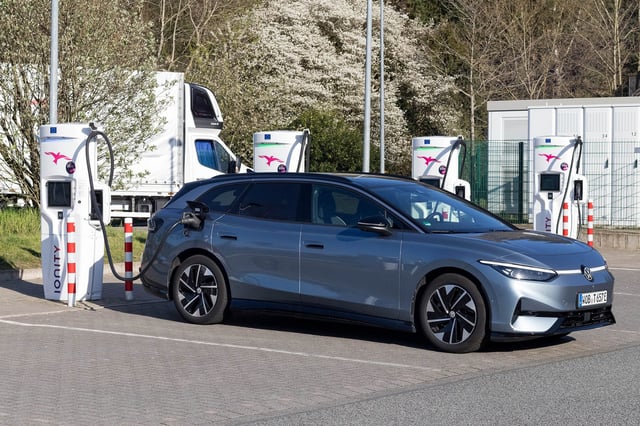 Dataforce: Eigenzulassungen treiben E-Auto-Zahlen