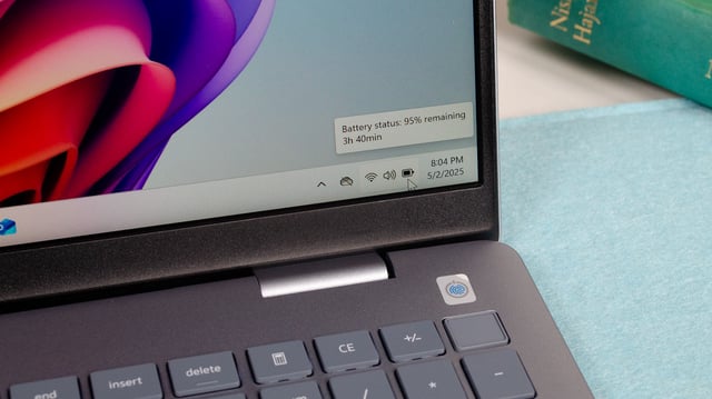 The Windows 11 battery life indicator on a Dell 16 Plus 