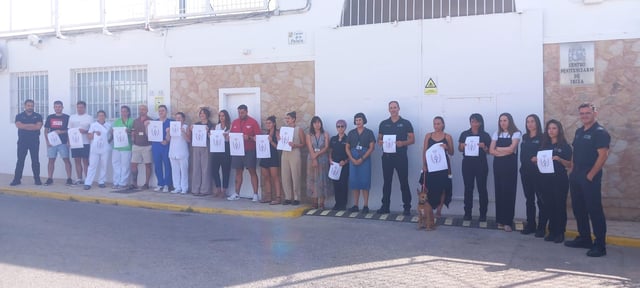 Concentración de los empleados de la cárcel de Eivissa.