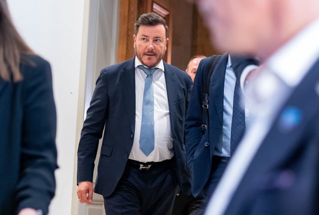René Benko im Mai 2024 vor einem Untersuchungsausschuss des östereichischen Parlaments in Wien.