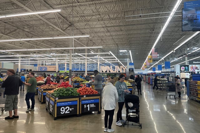 Shoppers browse a Walmart Supercenter a day after U.S. President Donald Trump announced new tariffs, in Secaucus, New Jersey, U.S. April 3, 2025. REUTERS/Siddharth Cavale/File Photo