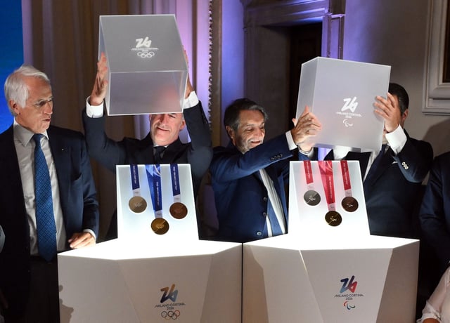 The design of the medals was revealed in a ceremony in Venice.