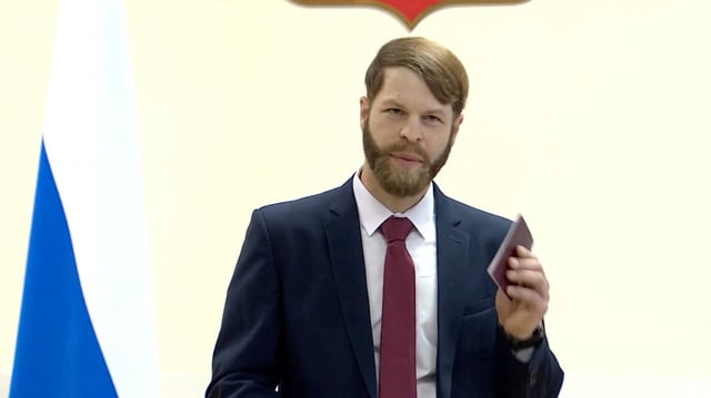 Daniel Martindale, a U.S. citizen who helped Russia from inside Ukraine, speaks after receiving a Russian passport, in Moscow, Russia, in this screengrab taken from a handout video released July 15, 2025.  Denis Pushilin via Telegram/Handout via REUTERS ATTENTION EDITORS - THIS IMAGE HAS BEEN SUPPLIED BY A THIRD PARTY. NO RESALES. NO ARCHIVES. MANDATORY CREDIT