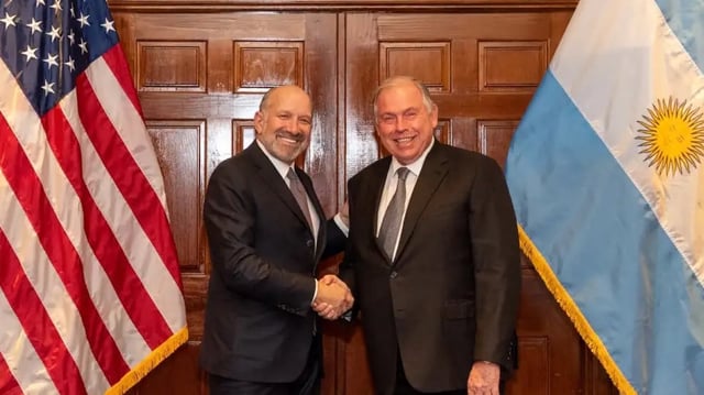 El secretario de Comercio de EE.UU., Howard Lutnick, y el canciller argentino, Gerardo Werthein
