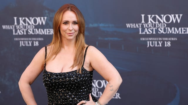 Jennifer Love Hewitt is currently busy promoting her latest film, I Know What You Did Last Summer
