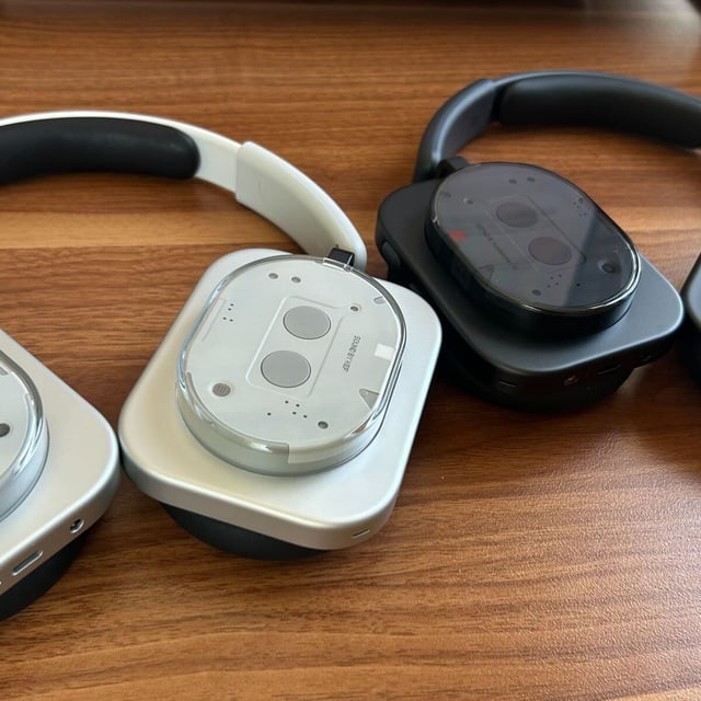The Nothing Headphone (1) is officially available in both black and white as of July 15.