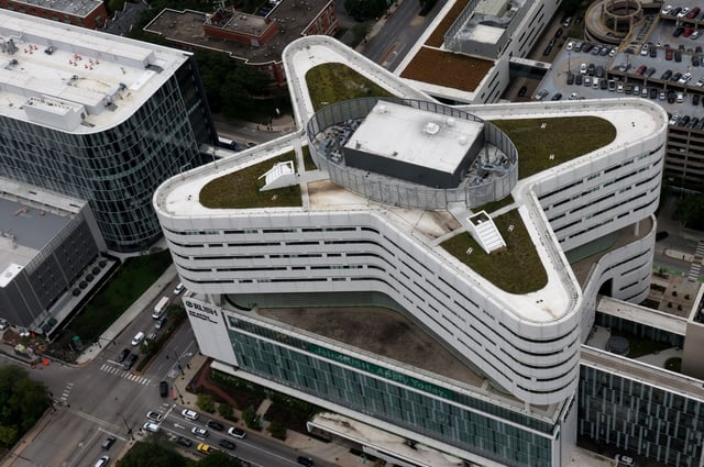 Rush University Medical Center on Sept. 13, 2022. (Antonio Perez/Chicago Tribune)