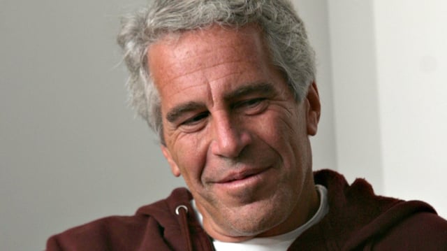 &#34;Billionaire Jeffrey Epstein in Cambridge, MA on 9/8/04.&#34;