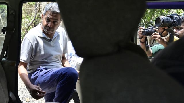 Mumbai, India - May 7, 2025:EOW Dept of Mumbai Police arrested 2 accused Ketan Kadam and Jay Joshi Mithi River Desilting case and produced  at  Esplanade  Court, in Mumbai, India, on Wednesday, May 7, 2025. (Photo by Anshuman Poyrekar/ Hindustan Times) (Hindustan Times)