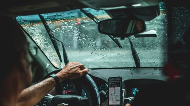 An Uber driver refused to leave a woman alone on a dark road, waited for her next cab, and ensured she was safe before leaving.