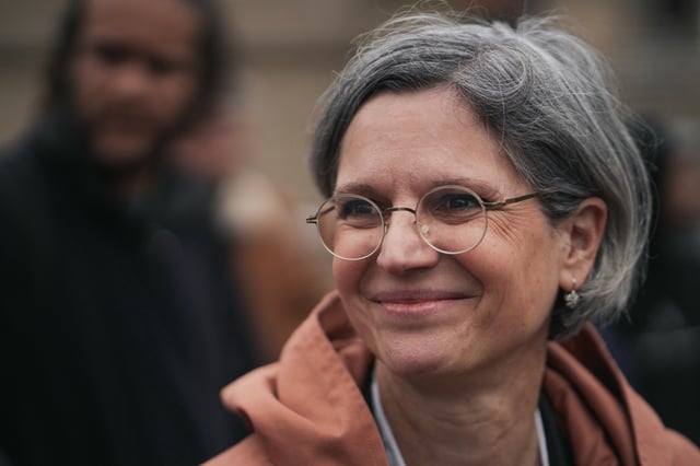 Dans son entretien filmé d’une vingtaine de minutes dans Le Média, Sandrine Rousseau revient en longueur sur sa «colère» après l’adoption de la loi Duplomb.